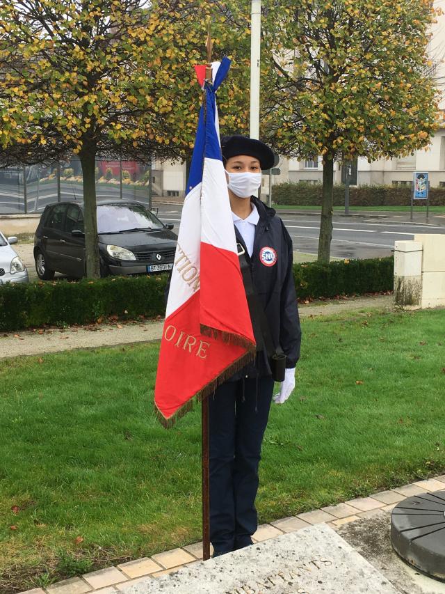 Clara, volontaire SNU et porte drapeau en Indre et Loire
