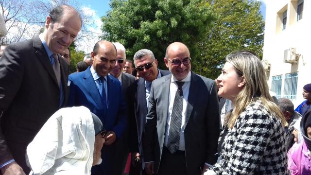 La directrice du service du Maroc, Muriel Baggio, accueille l'ambassadeur