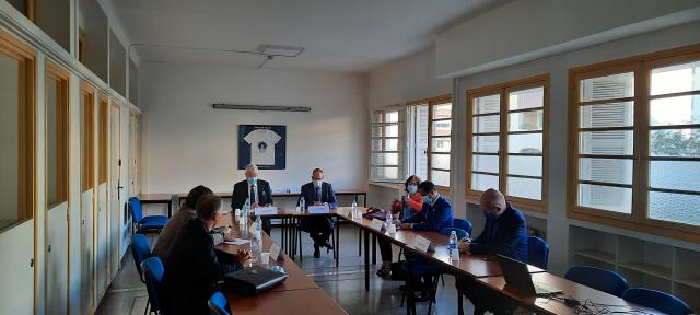 Les participants à la réunion élargie bi-mensuelle du Consulat général de France à Casablanca 
