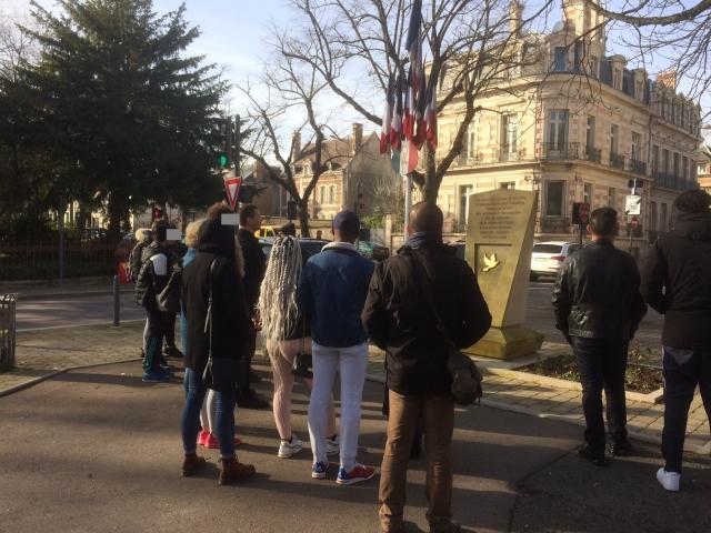 La stèle boulevard Gambetta en hommage aux résistants victimes de la gestapo
