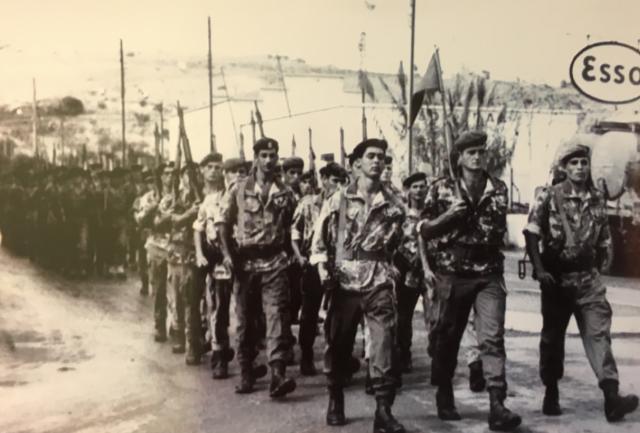 La demi brigade de fusiliers marins lors d'un défilé