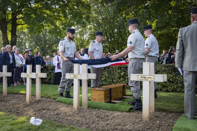Inhumation du soldat Louis Mion