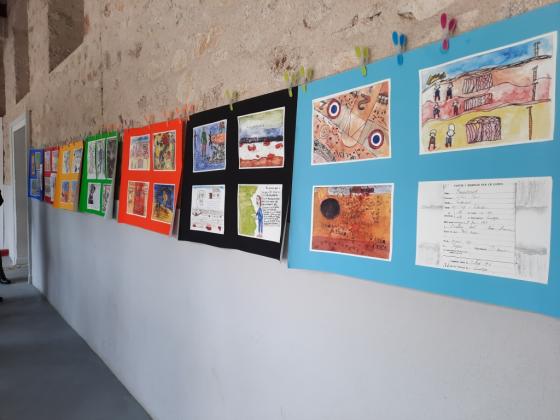 Les travaux des élèves dans le cadre du concours « Les petits artistes de la mémoire ».